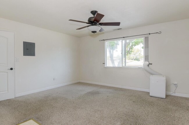 Photo - 3097 Forbes Ave