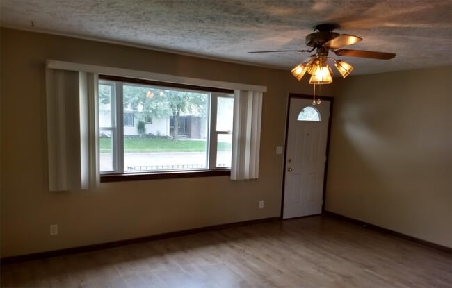 Photo - 1310 W Dakota St