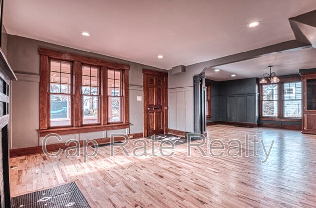 Photo - 108 S Grove St