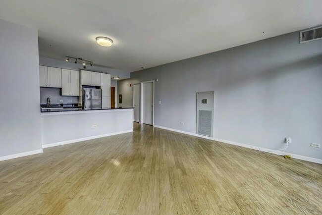 Photo - 435 W Erie St Unit 1105