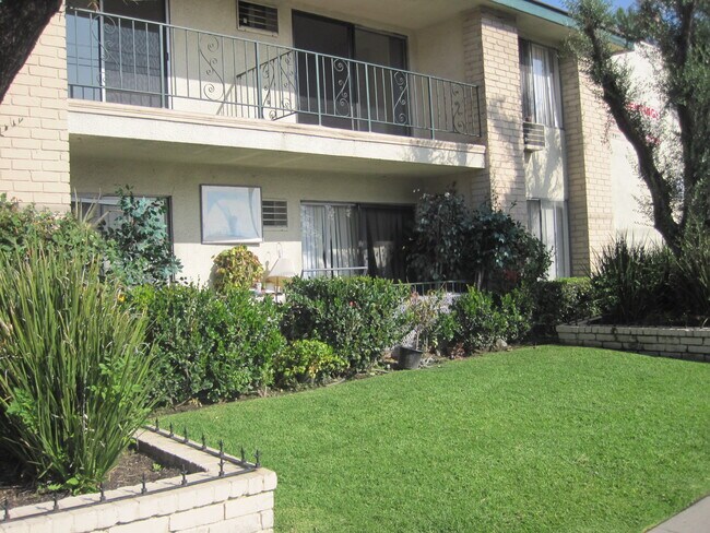 Photo - Valle Terrace Apartments