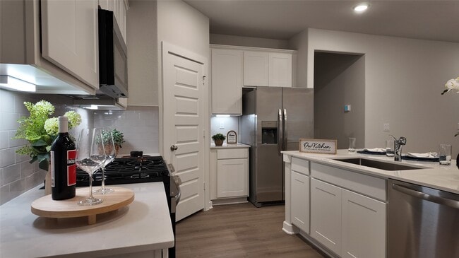 Photo - 8519 Blueberry Ash St