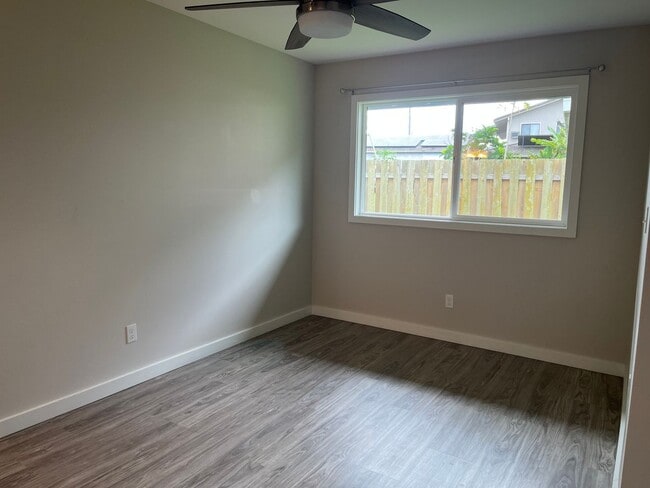 Photo - Kaneohe Duplex - Downstairs unit 2 bedrooms, 1.5 bath with 2 parking stalls - Avail now!