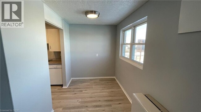 Photo - 15 Empire St Unit 9