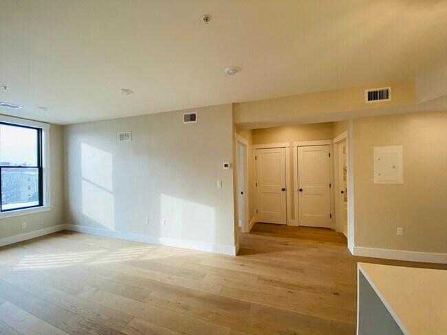 Photo - 305 Webster Ave Unidad 401