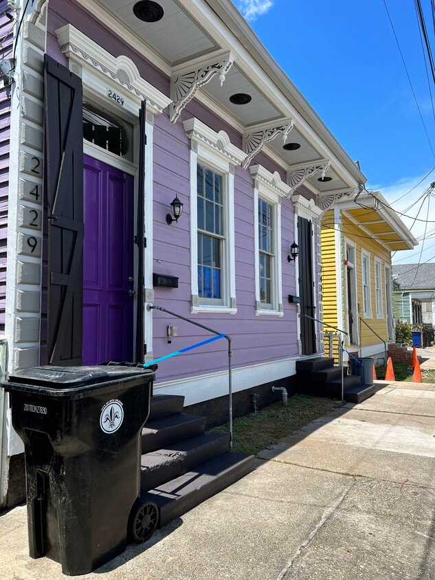 Front - 2427 S Robertson St (New Orleans, LA)