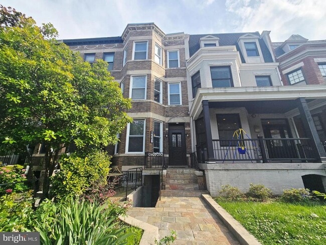 Photo - 1228 Fairmont St NW Townhome