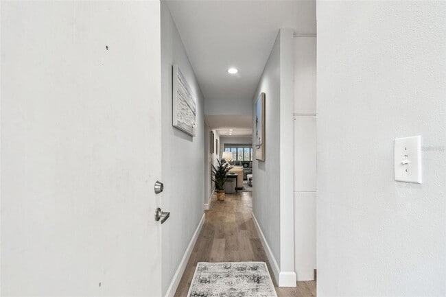 Photo - 8 Glencoe Pl Unidad 107