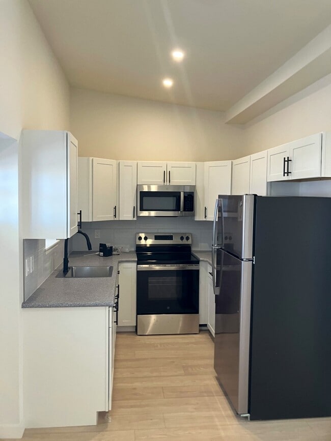 Photo - Wilos LLC Unit 5