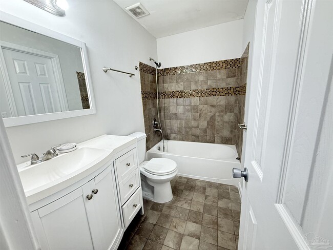 Photo - 6910 Heather Oaks Dr