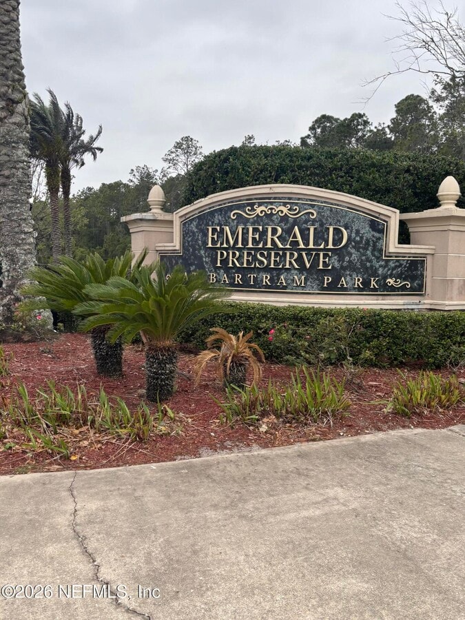 Photo - 13490 Essence Ct