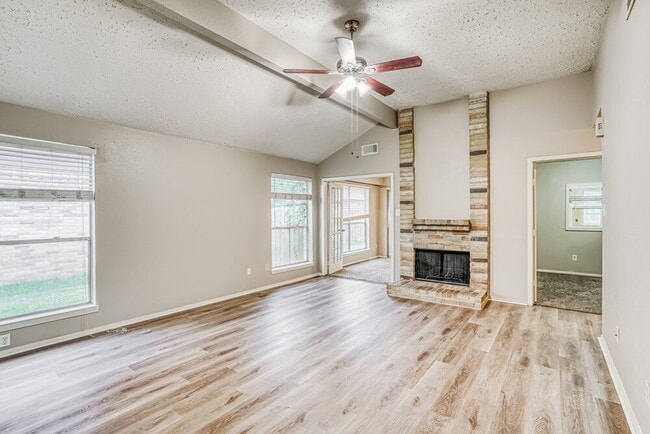 Photo - 7010 Foxmont Ln