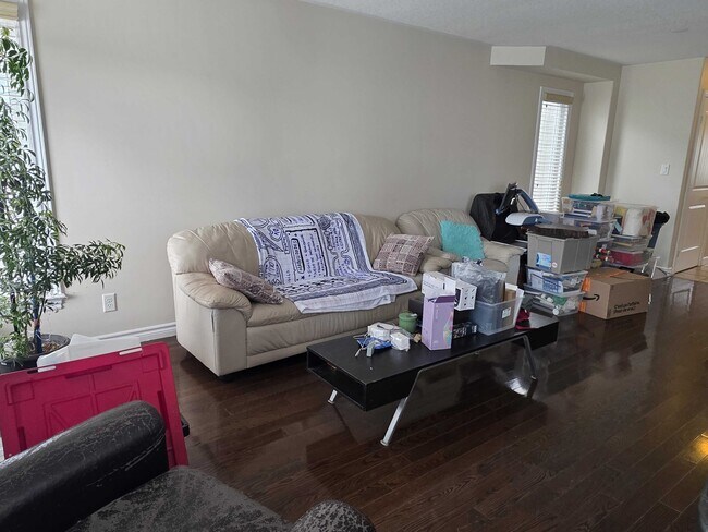 Photo - 1132 Crossfield Ave