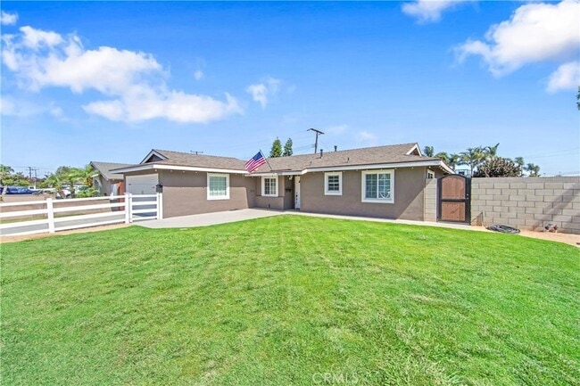Photo - 5892 Meadowlark Dr