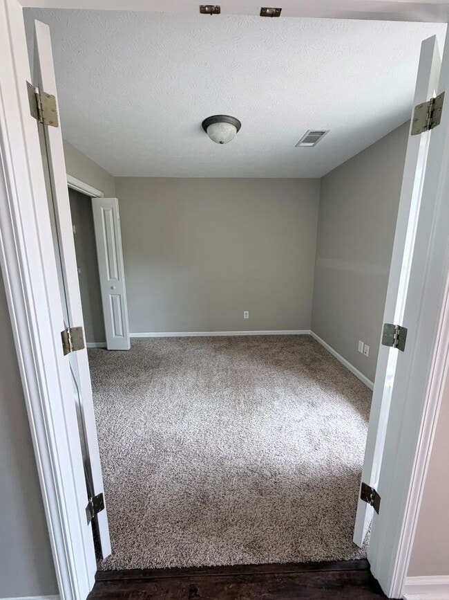 Photo - 1354 Meadow Glen Rd