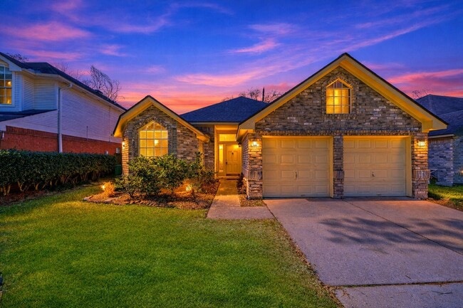 Building Photo - 15974 Oak Mountain Dr