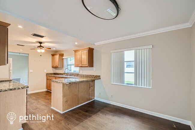 Photo - 7823 Northwest 40th Street