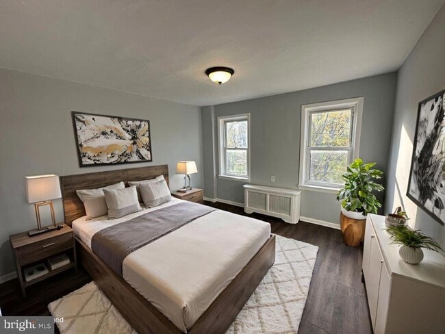 Photo - 2028 Haworth St