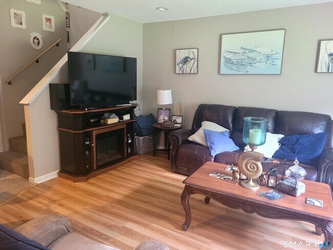 Photo - 565 Clark Ave Unit 69