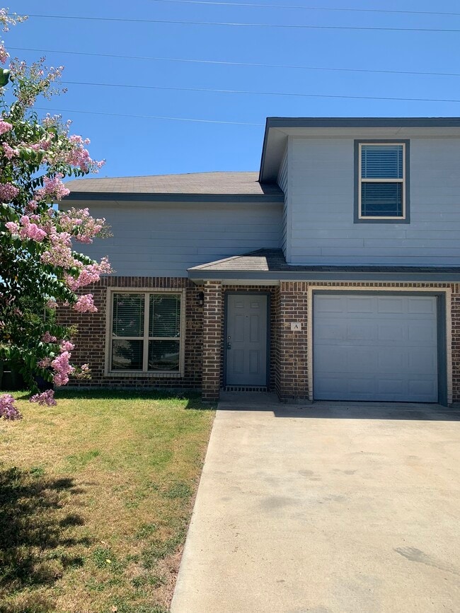 Photo - 935 Brookview Dr Unit A