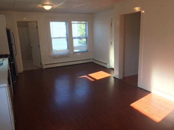 Photo - 664 Humphrey St Unit 3