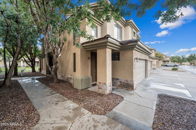 Building Photo - 705 W Queen Creek Rd Unit 1079