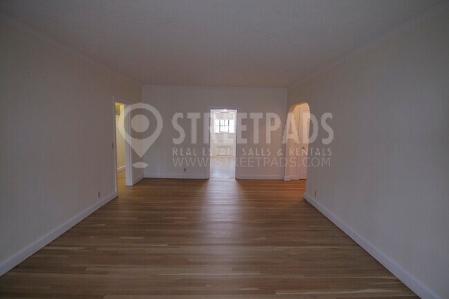 Photo - 108 Sewall Ave Unidad 1