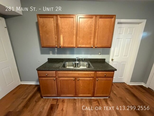 Photo - 281 Main St Unit 2R