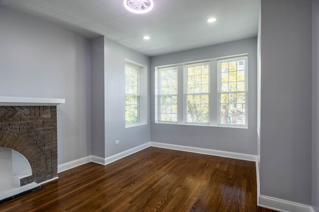 Photo - 4837 W Monroe St Unidad 2