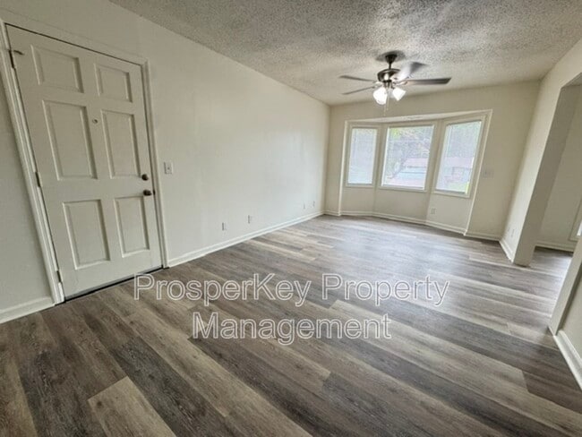 Photo - 6330 Newick Dr