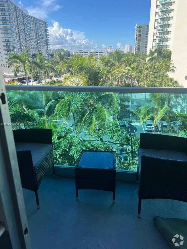 Building Photo - 4001 S Ocean Dr Unit 5E Rental