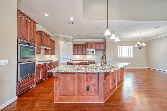 Photo - 5014 Fairford Dr