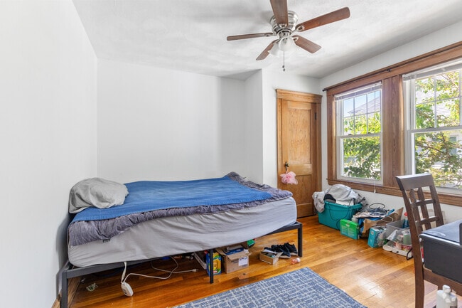 Building Photo - 27 Murray Hill Rd Unit 2 Rental