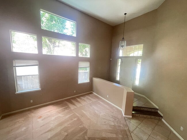 959 Sterling Cir