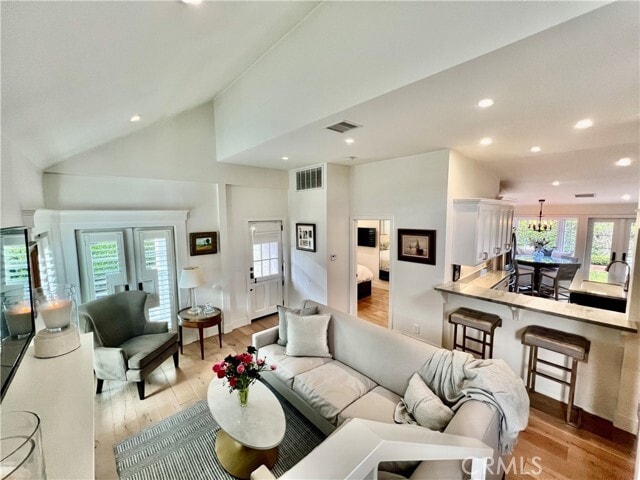 Building Photo - 521 Seaview St