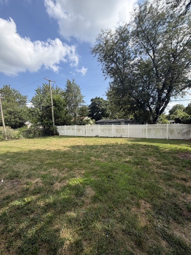 Photo - 1905 Cypress Dr