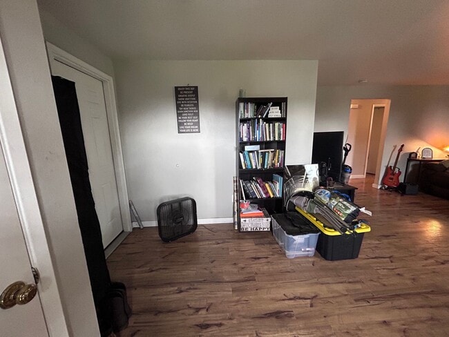 Photo - 3 Bed, 1 Bath Home in Ferndale with Garage