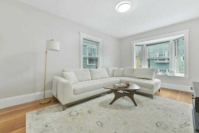 Photo - 6 Brewer St Unit 2