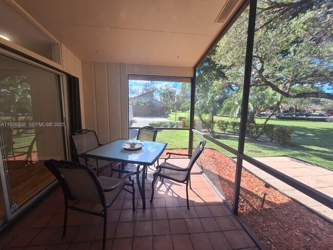 Photo - 22295 Timberly Dr Unidad 22295