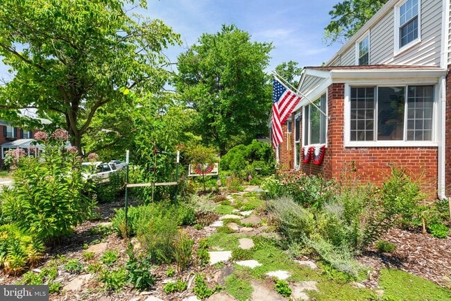Photo - 6011 Williamsburg Rd