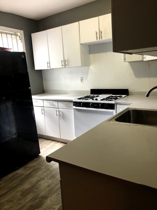 Kitchen - 4224 Powelton Ave