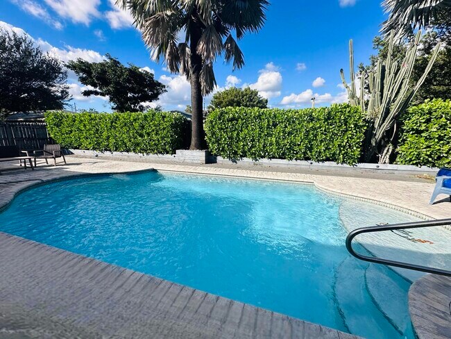 Photo - 4540 Mathis St