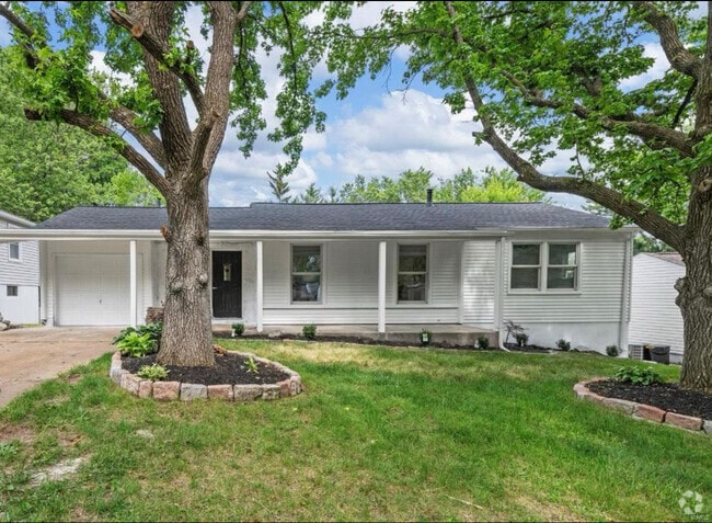 Building Photo - 9542 Erie Dr Rental