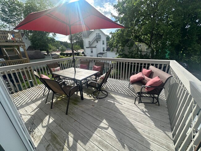 Photo - 10 Clinton St