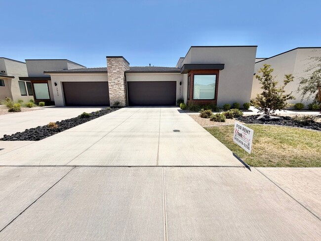 Photo - Woodlands Estates Furnished Townhomes