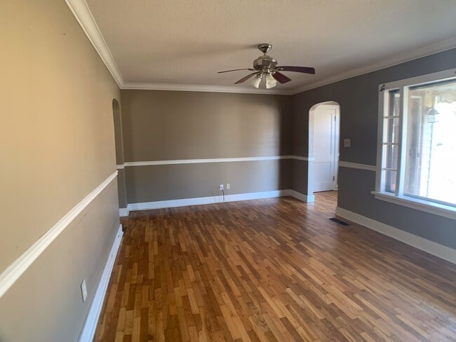 Photo - 707 Sims Ave