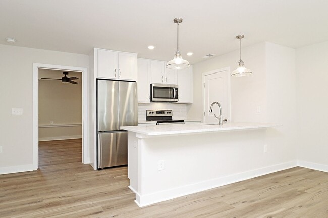 Photo - Dog-Friendly End-Unit Apartment With $500 ...