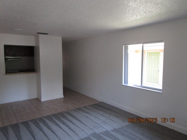 Photo - 714 Northern Rd