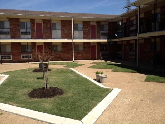 Hidden Oaks - Hidden Oaks