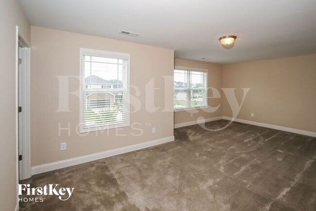 Photo - 732 Breeders Cup Dr